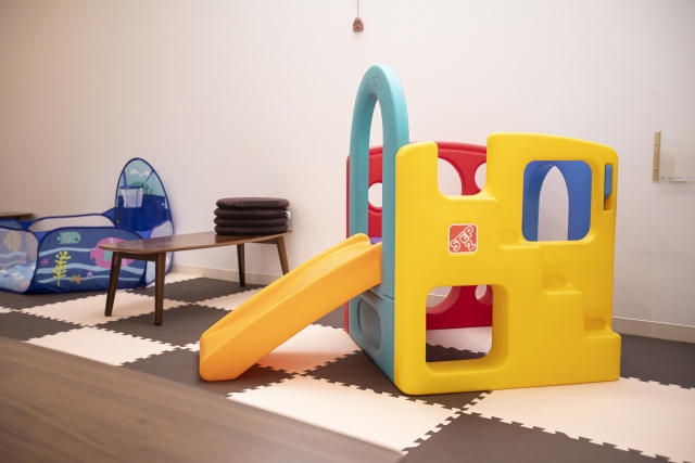 子供部屋に潜むカビの危険とは？アレルギー・喘息を防ぐ実践ガイド